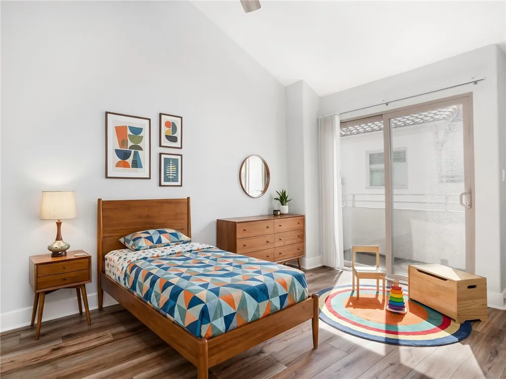 301 Kansas #C El Segundo, CA 90245
