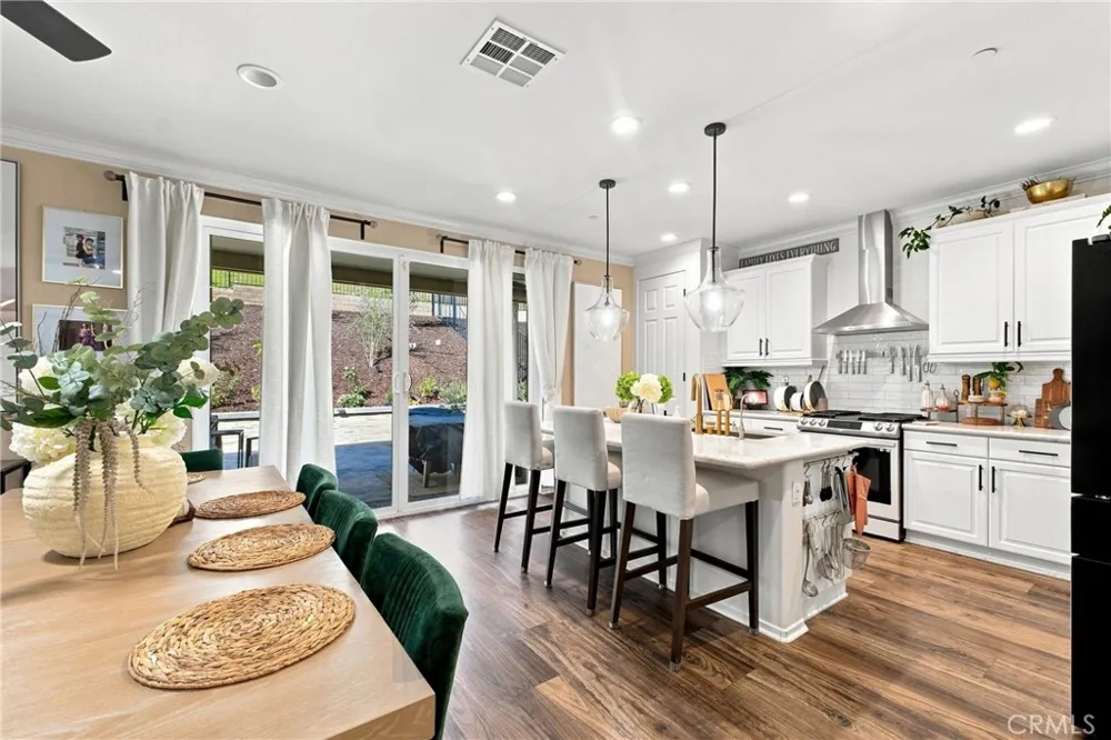 11698 Starlily Court Corona, CA 92883
