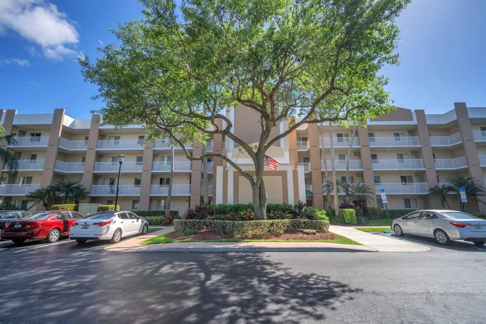 9560 Weldon Circle #J210 Tamarac, FL 33321