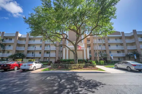 9560 Weldon Circle #J210