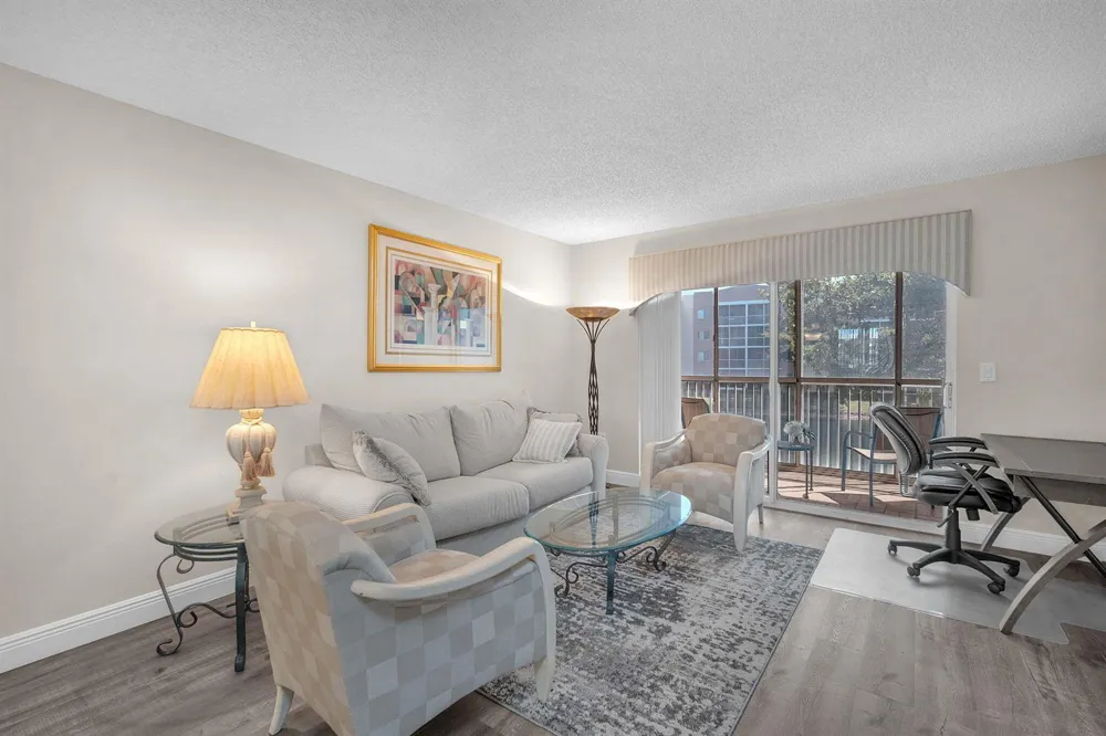 9560 Weldon Circle #J210 Tamarac, FL 33321