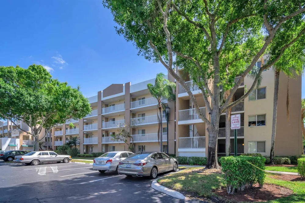9560 Weldon Circle #J210 Tamarac, FL 33321