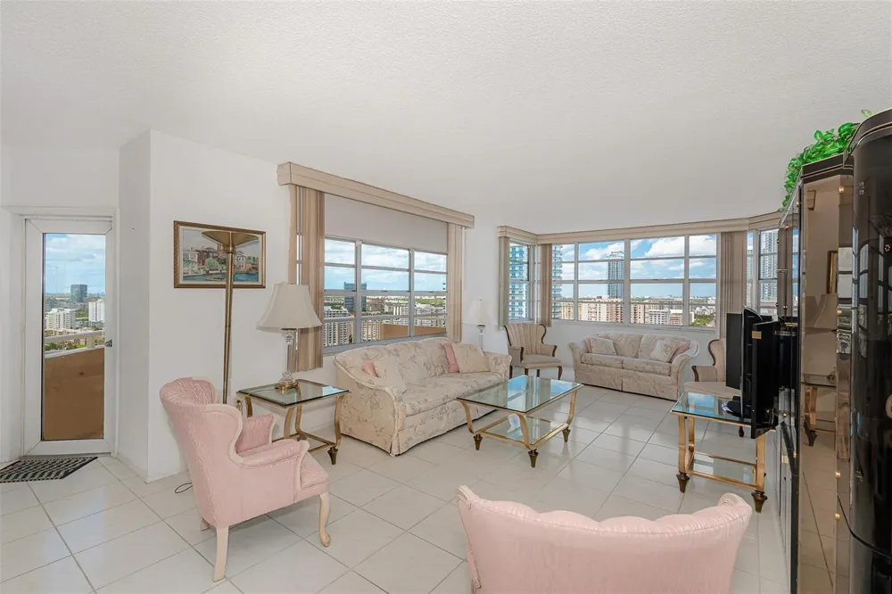 1980 S OCEAN DRIVE #22P Hallandale Beach, FL 33009