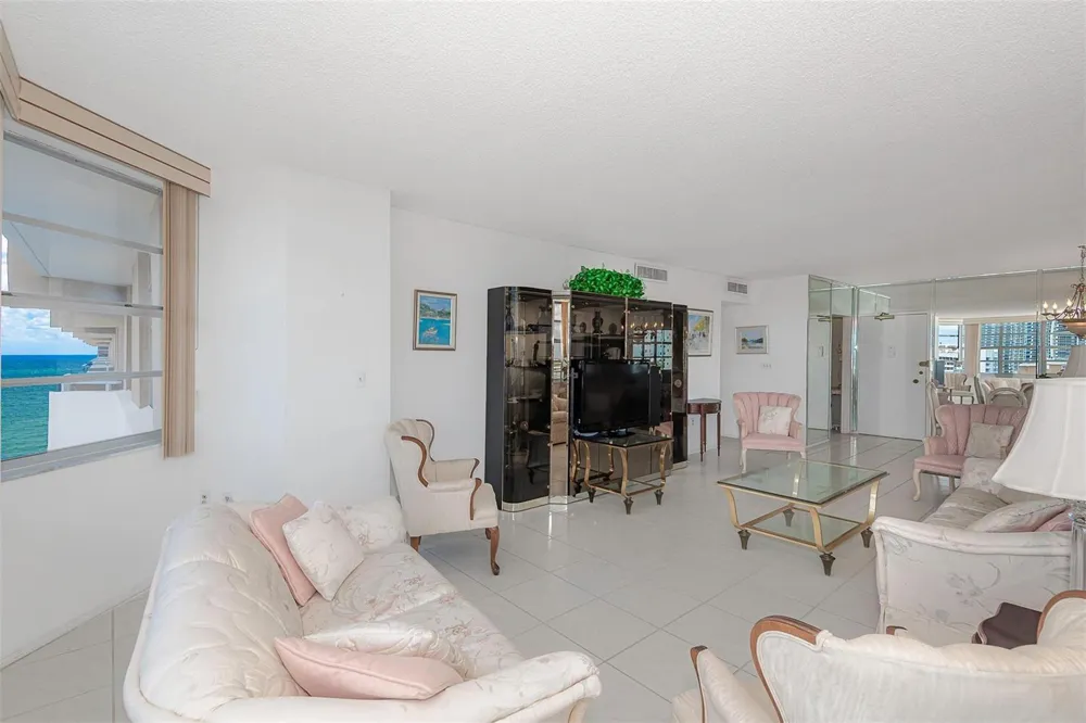 1980 S OCEAN DRIVE #22P Hallandale Beach, FL 33009