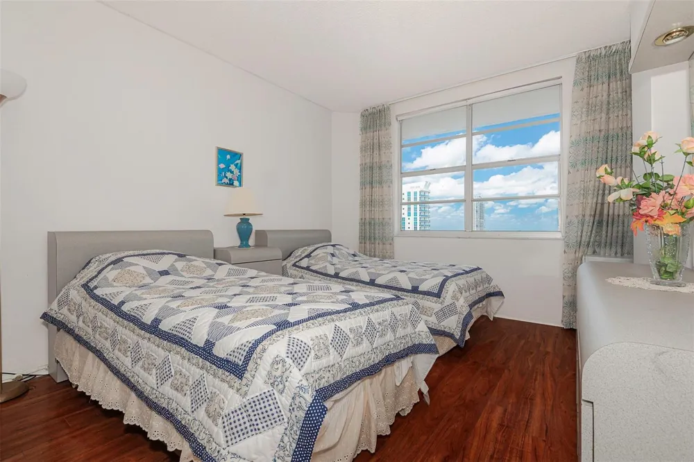 1980 S OCEAN DRIVE #22P Hallandale Beach, FL 33009