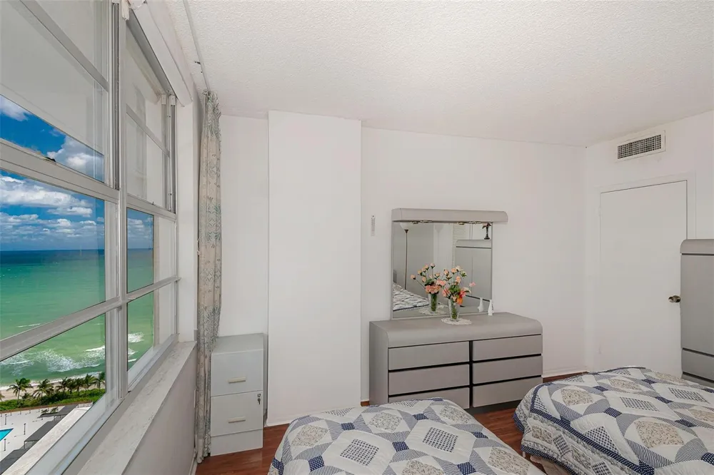 1980 S OCEAN DRIVE #22P Hallandale Beach, FL 33009