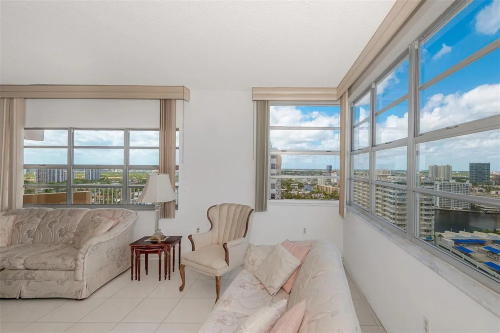 1980 S OCEAN DRIVE #22P Hallandale Beach, FL 33009