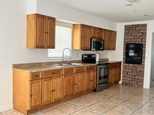 1789 Bacom Point Road Pahokee, FL 33476