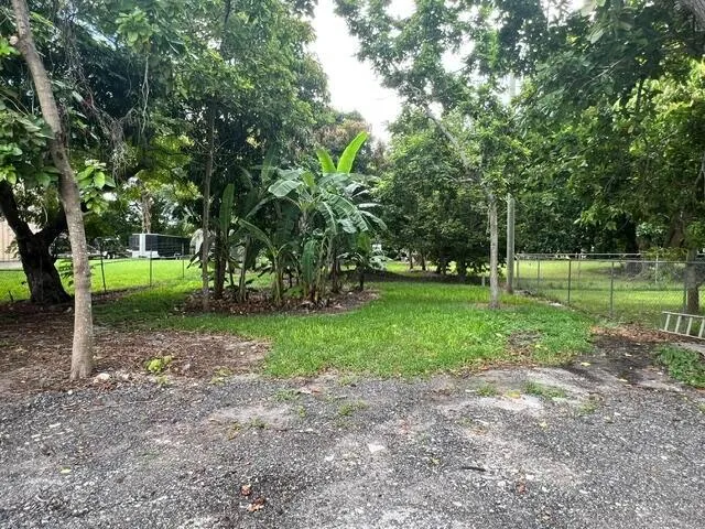 1789 Bacom Point Road Pahokee, FL 33476