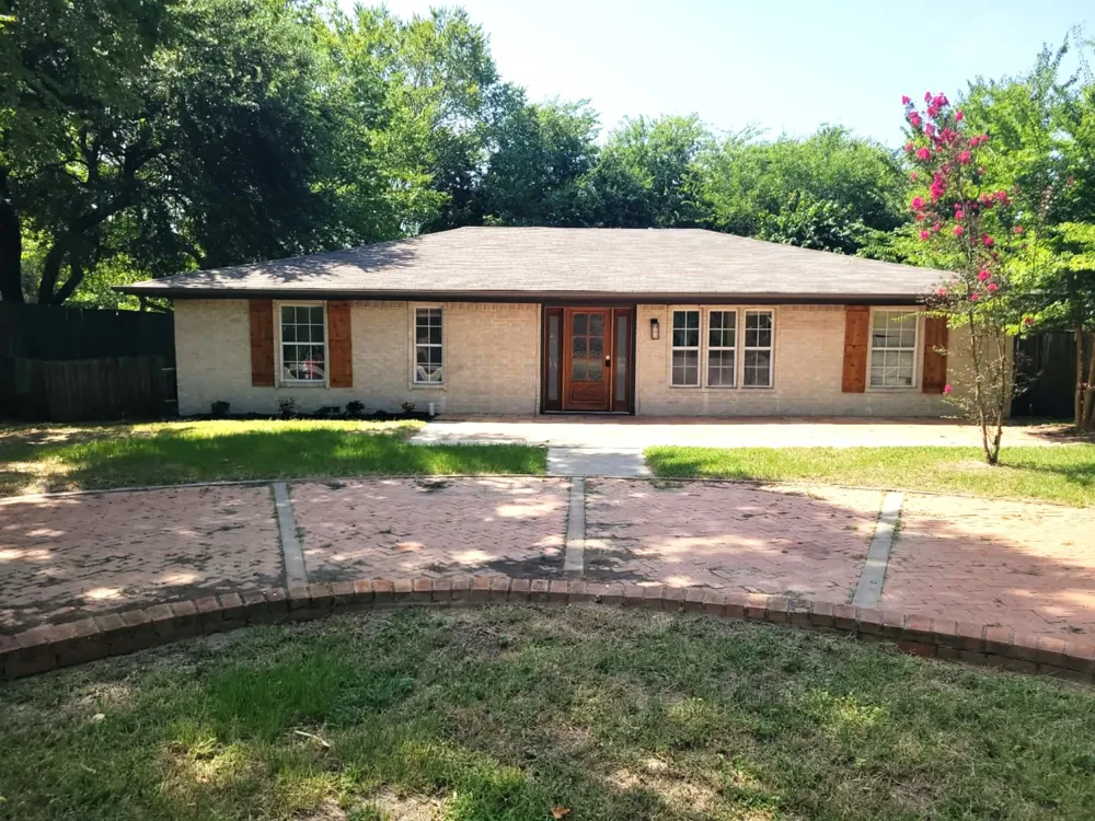 103 W Cayuga Drive Athens, TX 75751