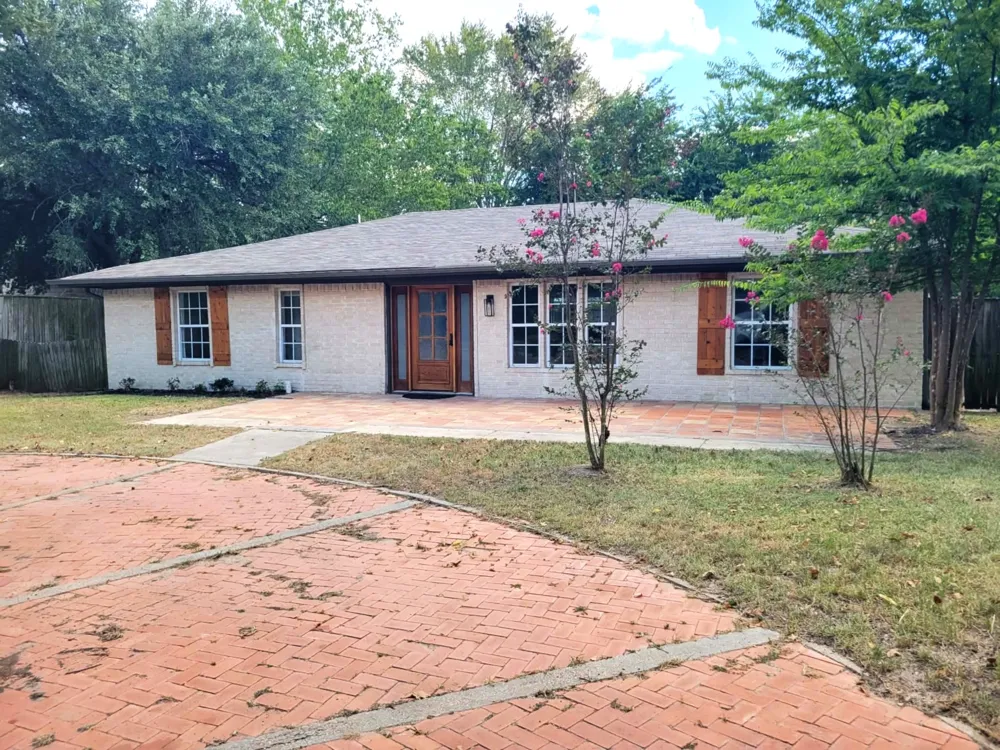 103 W Cayuga Drive Athens, TX 75751