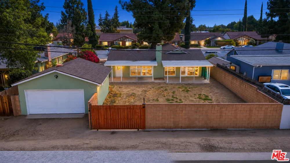 7139 Fallbrook Avenue West Hills, CA 91307
