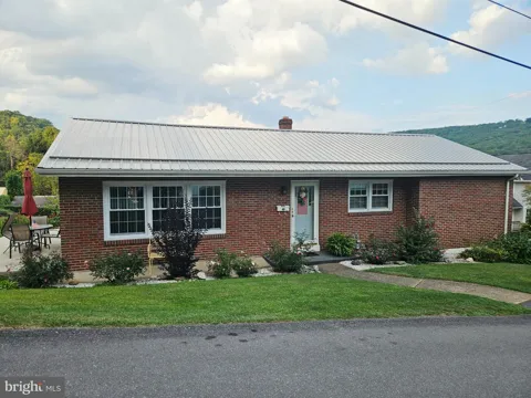25 REN ROY DRIVE