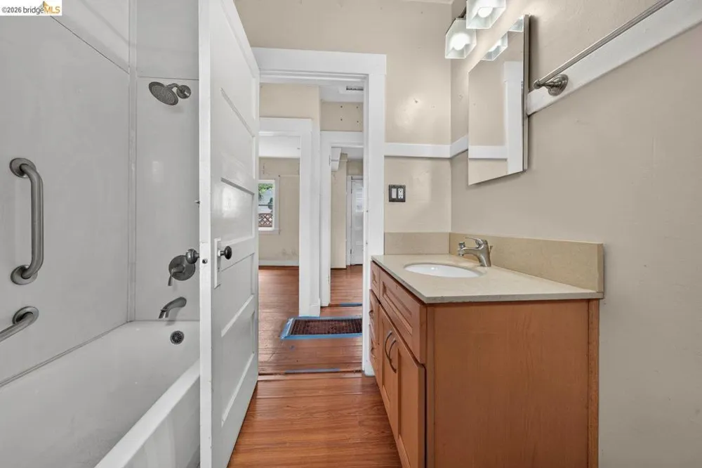1645 9th Berkeley, CA 94710