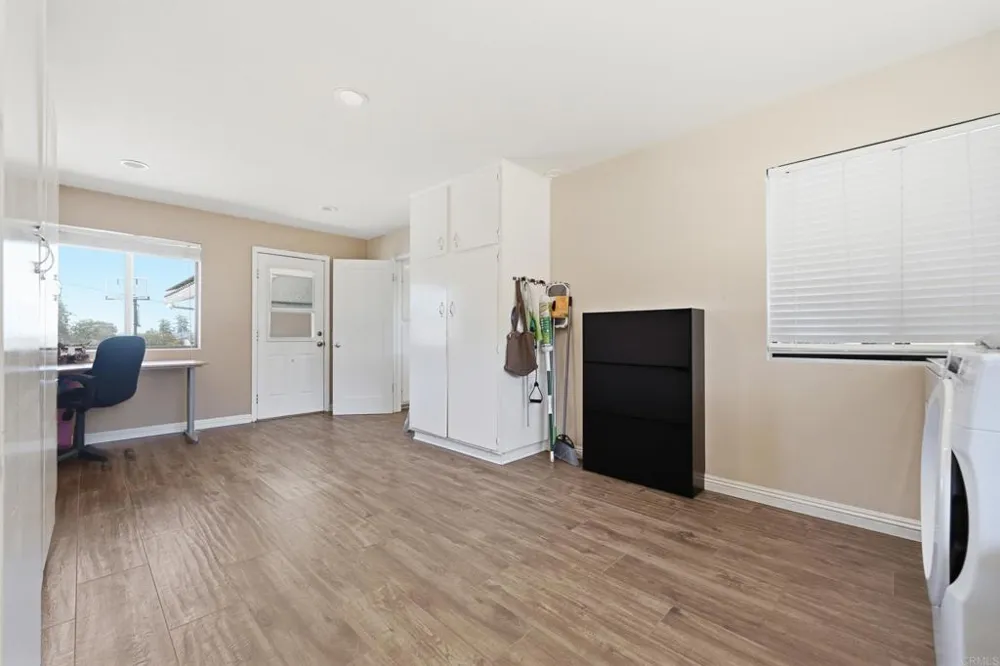 15349 Highland Valley Road Escondido, CA 92025