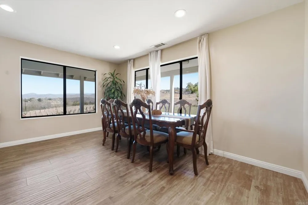 15349 Highland Valley Road Escondido, CA 92025