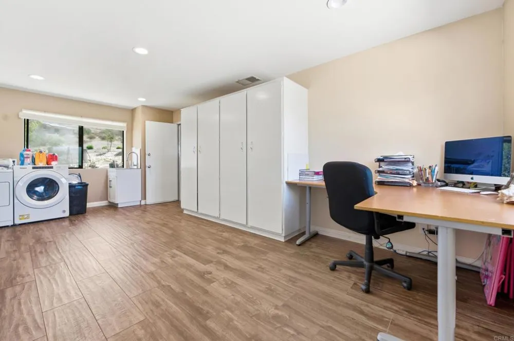 15349 Highland Valley Road Escondido, CA 92025