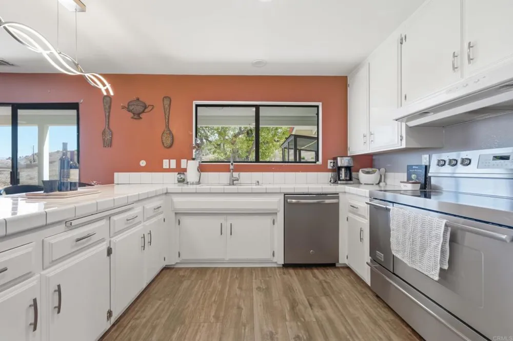 15349 Highland Valley Road Escondido, CA 92025