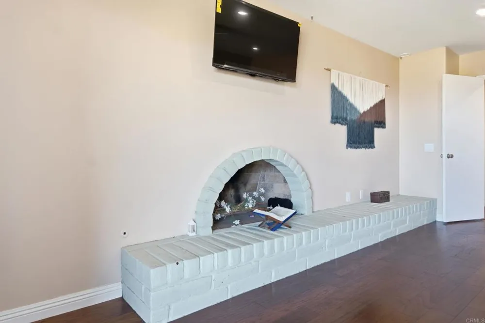 15349 Highland Valley Road Escondido, CA 92025