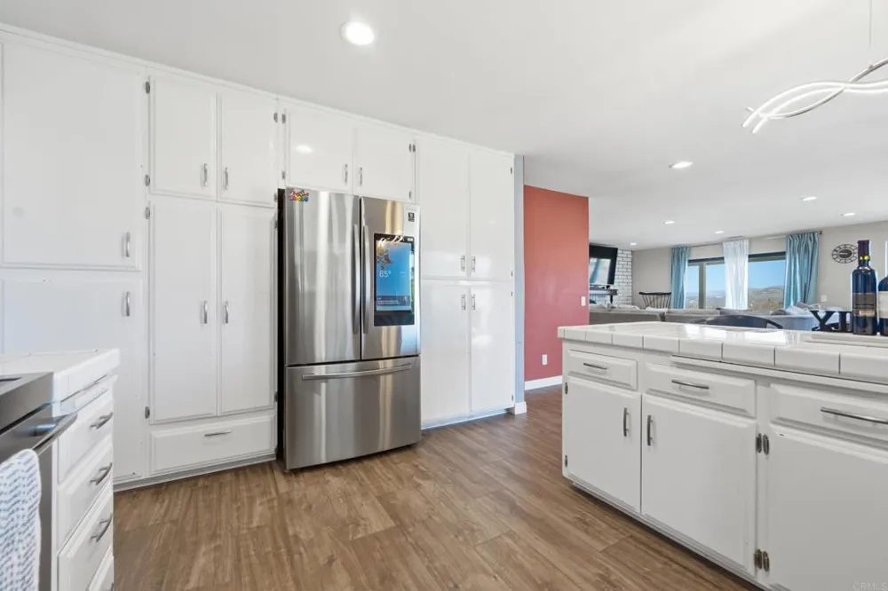 15349 Highland Valley Road Escondido, CA 92025