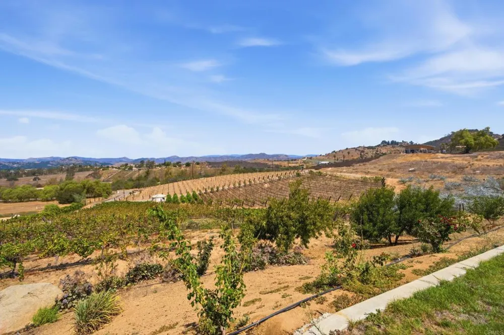15349 Highland Valley Road Escondido, CA 92025