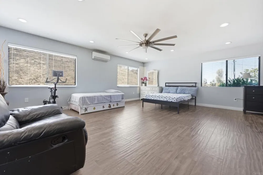 15349 Highland Valley Road Escondido, CA 92025