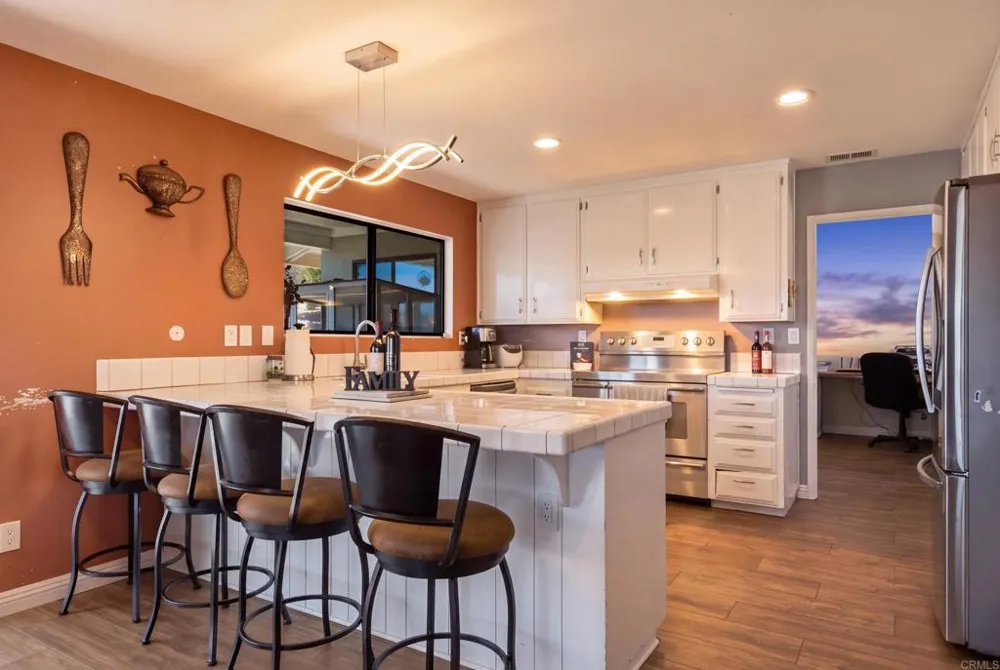 15349 Highland Valley Road Escondido, CA 92025