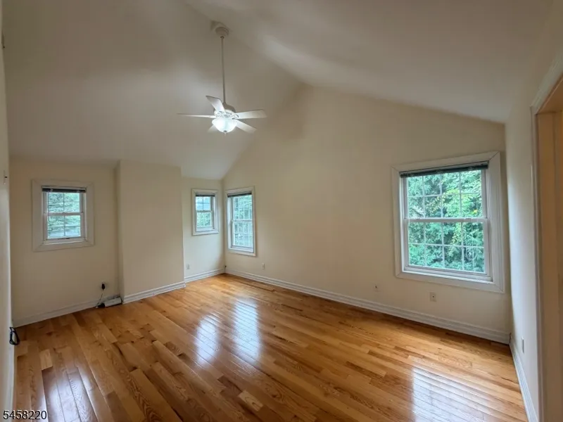 13 Springbrook Trl Sparta, NJ 07871