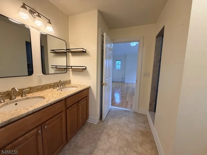 13 Springbrook Trl Sparta, NJ 07871
