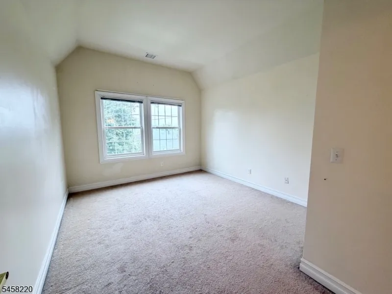 13 Springbrook Trl Sparta, NJ 07871