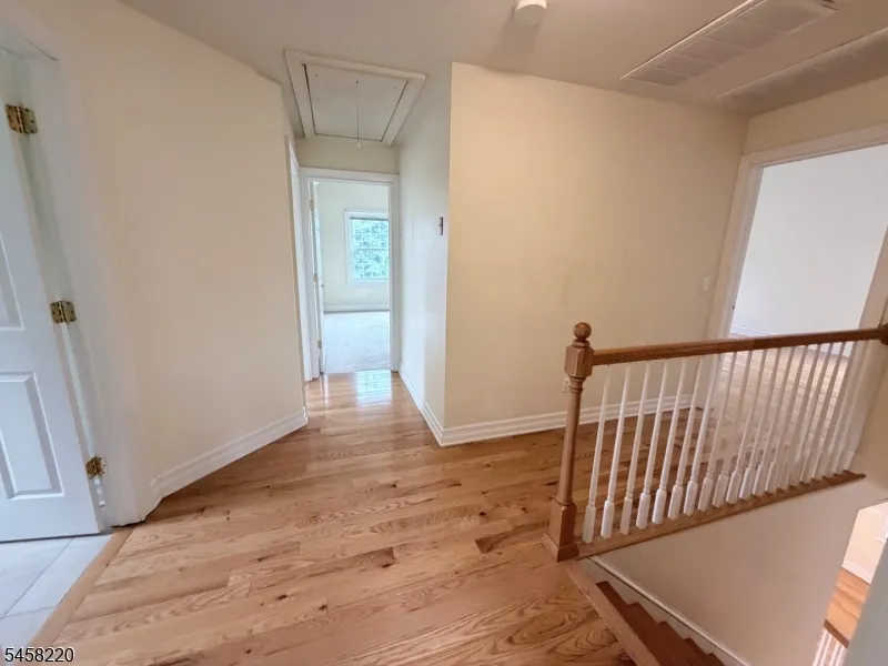 13 Springbrook Trl Sparta, NJ 07871