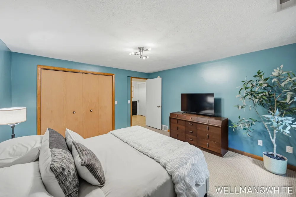 2675 Chestnut Lane Fennville, MI 49408