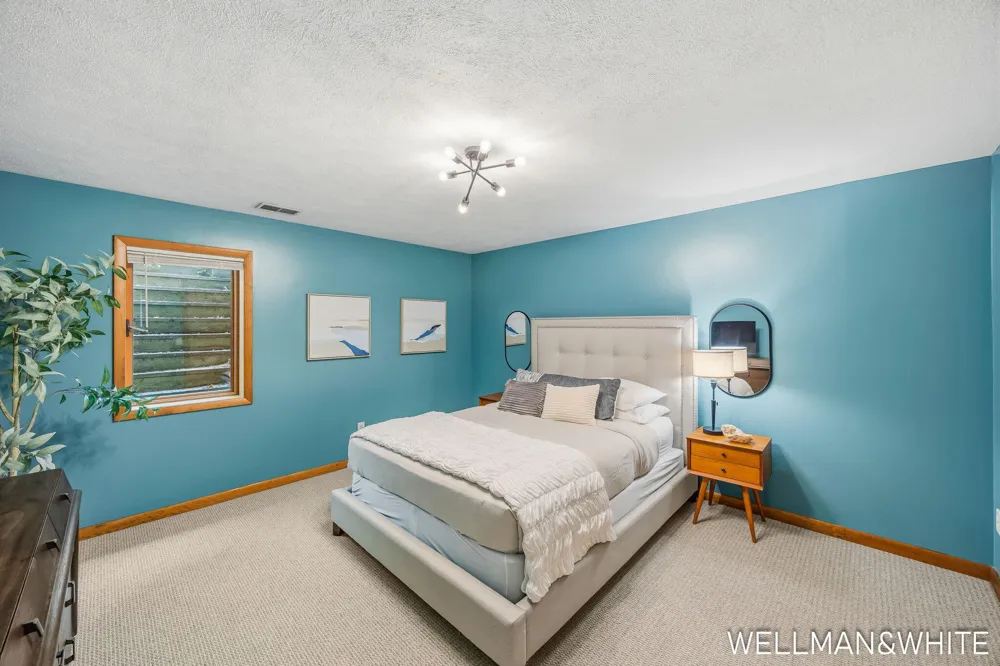 2675 Chestnut Lane Fennville, MI 49408