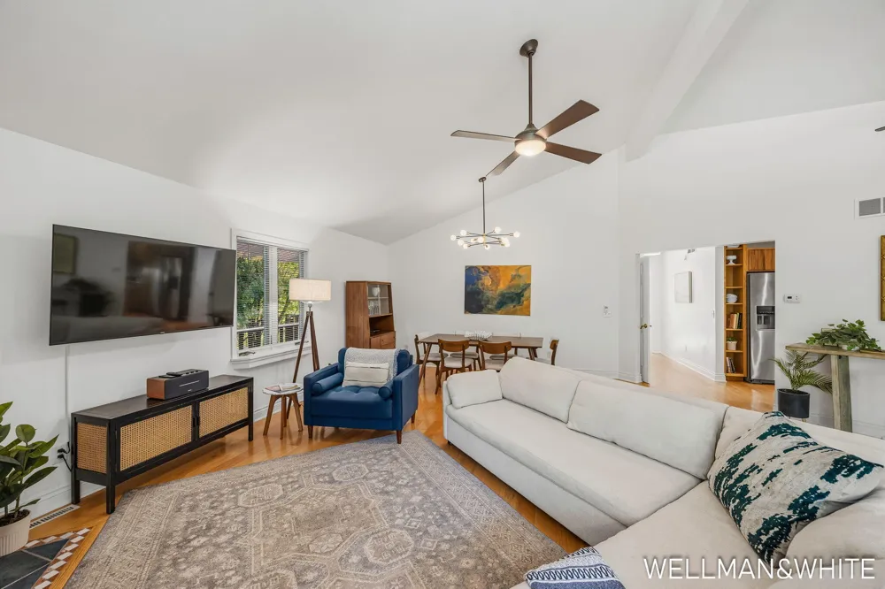 2675 Chestnut Lane Fennville, MI 49408