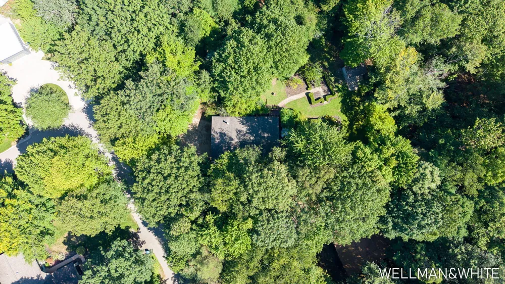 2675 Chestnut Lane Fennville, MI 49408