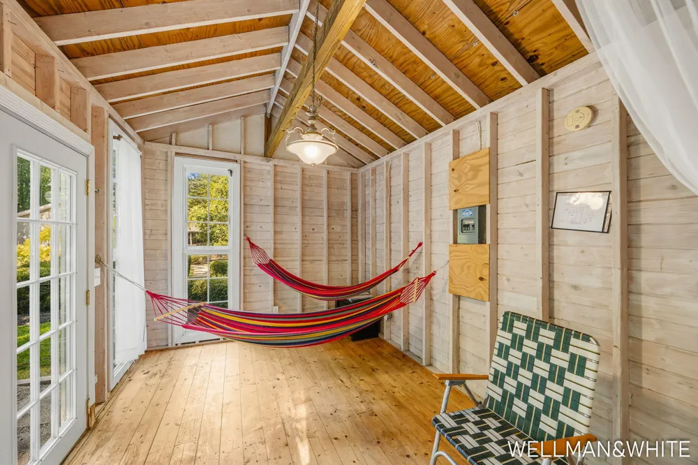 2675 Chestnut Lane Fennville, MI 49408