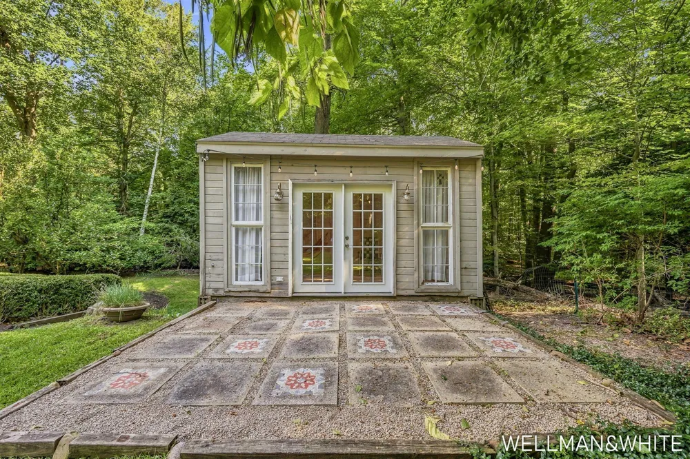 2675 Chestnut Lane Fennville, MI 49408