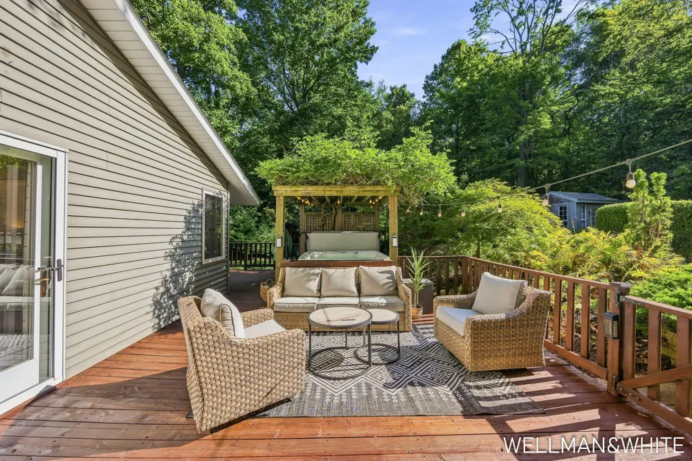 2675 Chestnut Lane Fennville, MI 49408