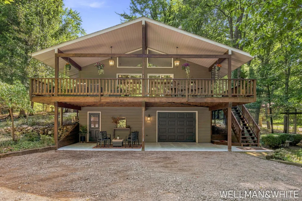 2675 Chestnut Lane Fennville, MI 49408