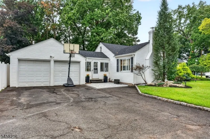 943 Sherman Ave Plainfield City, NJ 07063