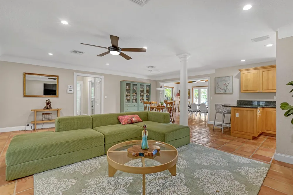 2100 NE 30th Court Lighthouse Point, FL 33064