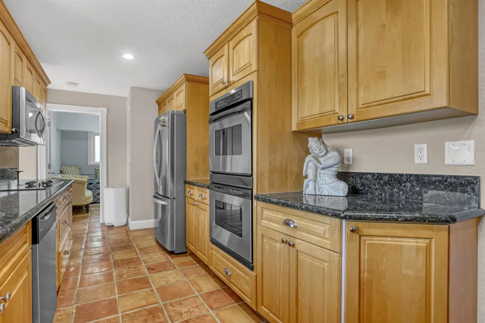 2100 NE 30th Court Lighthouse Point, FL 33064