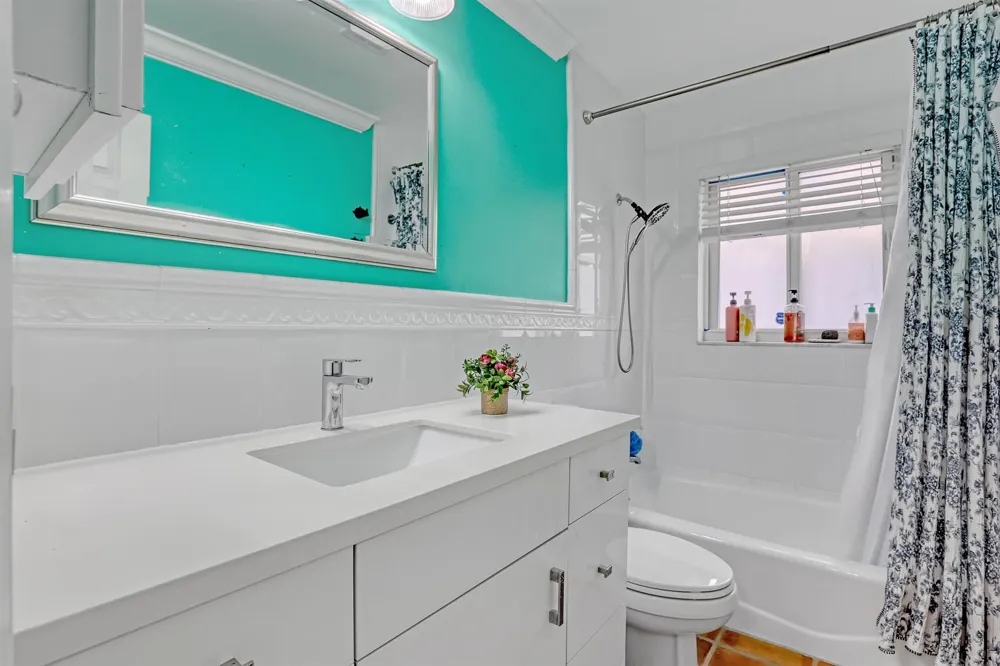 2100 NE 30th Court Lighthouse Point, FL 33064