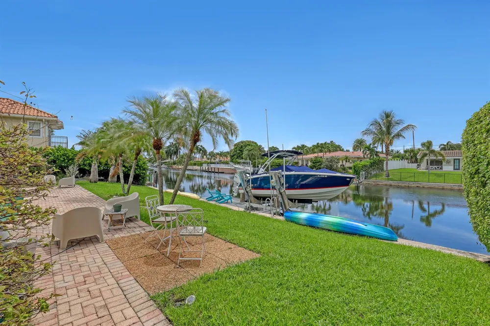 2100 NE 30th Court Lighthouse Point, FL 33064