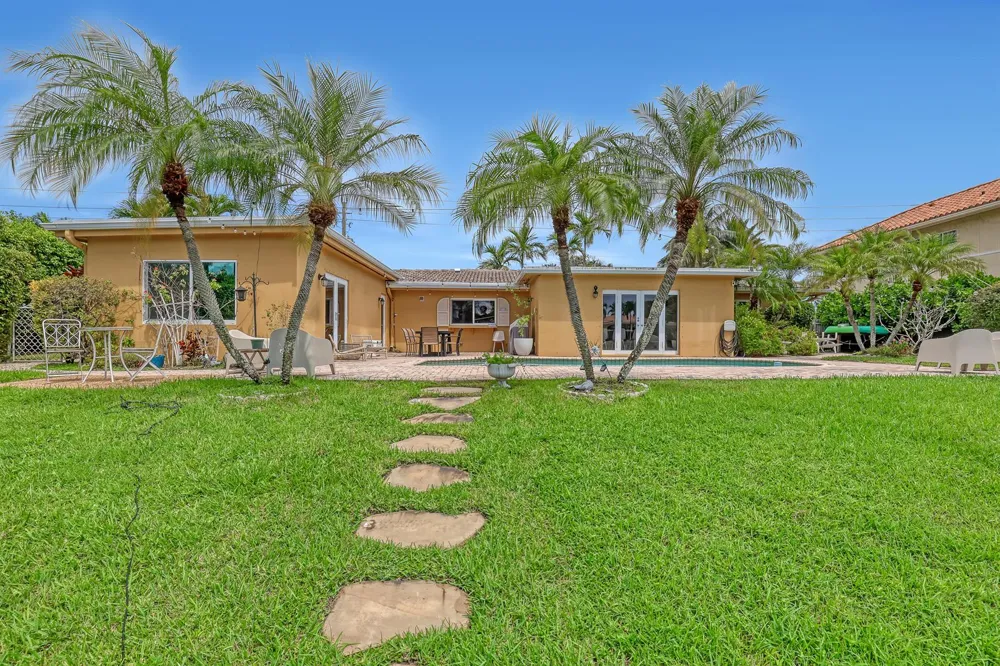2100 NE 30th Court Lighthouse Point, FL 33064