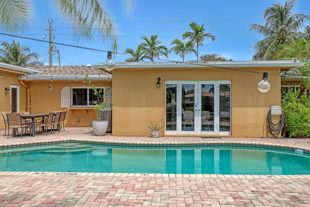2100 NE 30th Court Lighthouse Point, FL 33064