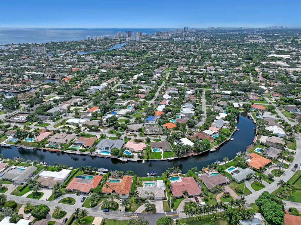 2100 NE 30th Court Lighthouse Point, FL 33064