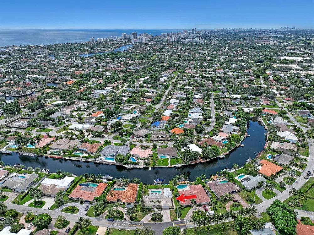 2100 NE 30th Court Lighthouse Point, FL 33064