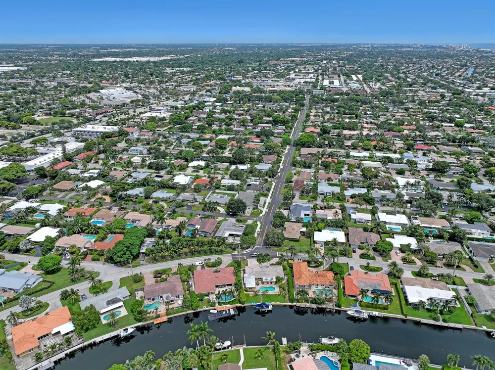 2100 NE 30th Court Lighthouse Point, FL 33064