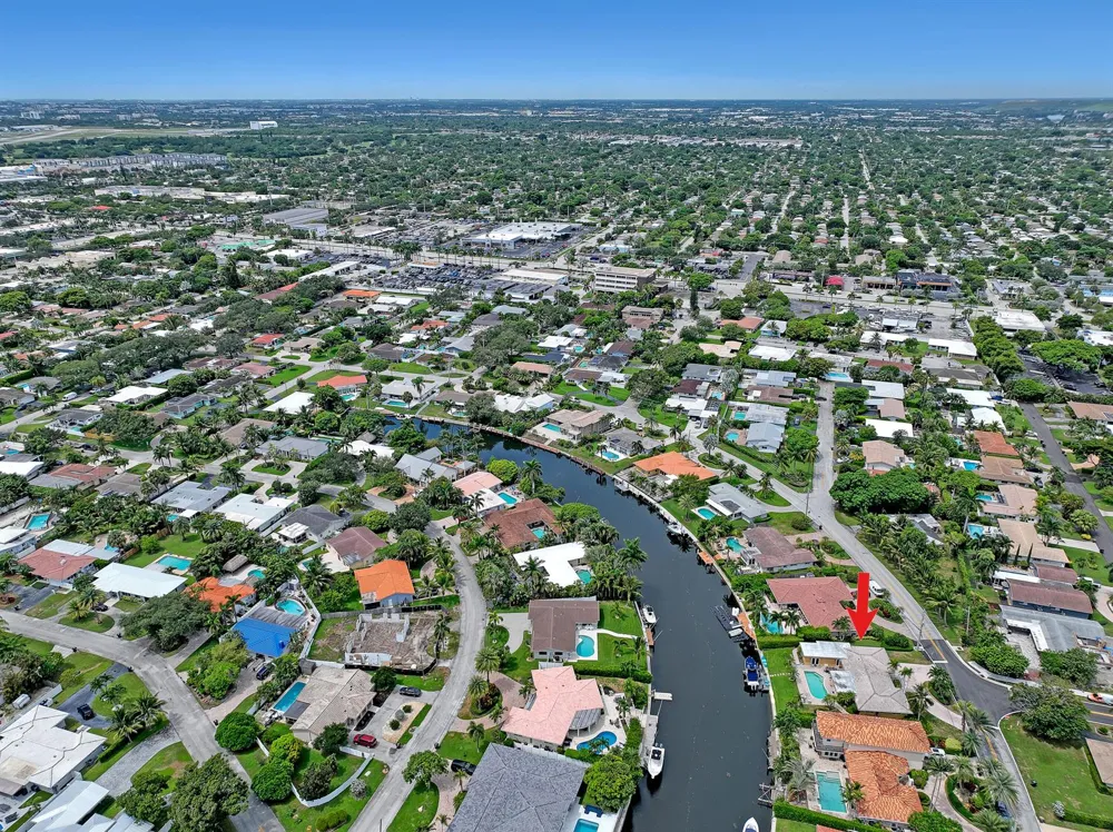 2100 NE 30th Court Lighthouse Point, FL 33064